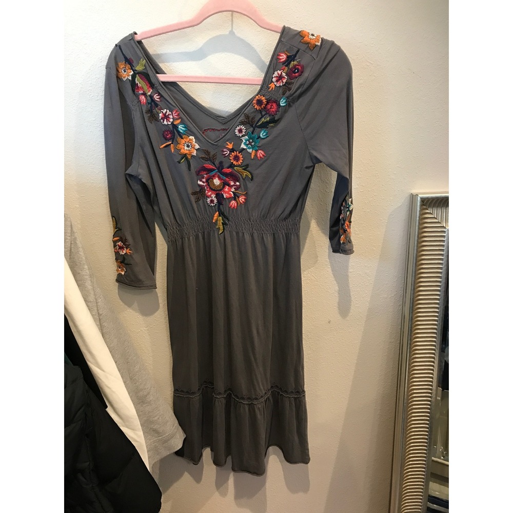 Johnny Was Los Angeles Gray Embroidered Floral Cotton Knit Dress Smocked Waist